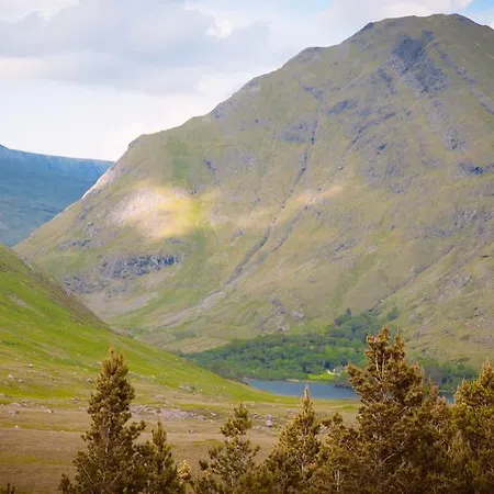 Wild Atlantic بيت شباب *