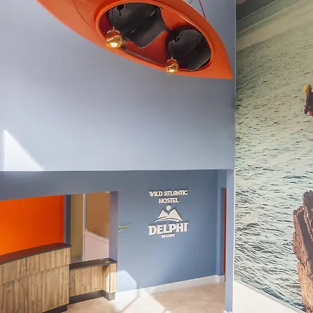 Wild Atlantic بيت شباب