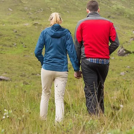 Wild Atlantic بيت شباب