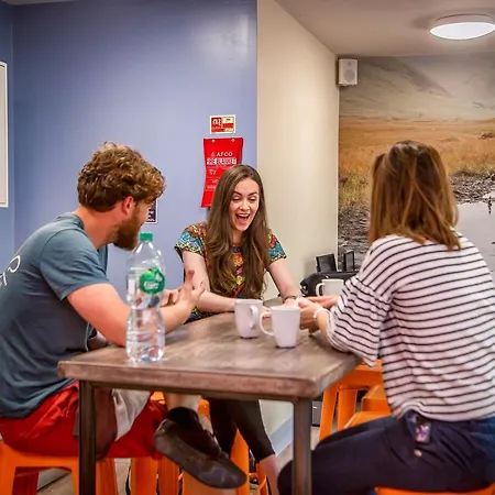 Wild Atlantic بيت شباب *